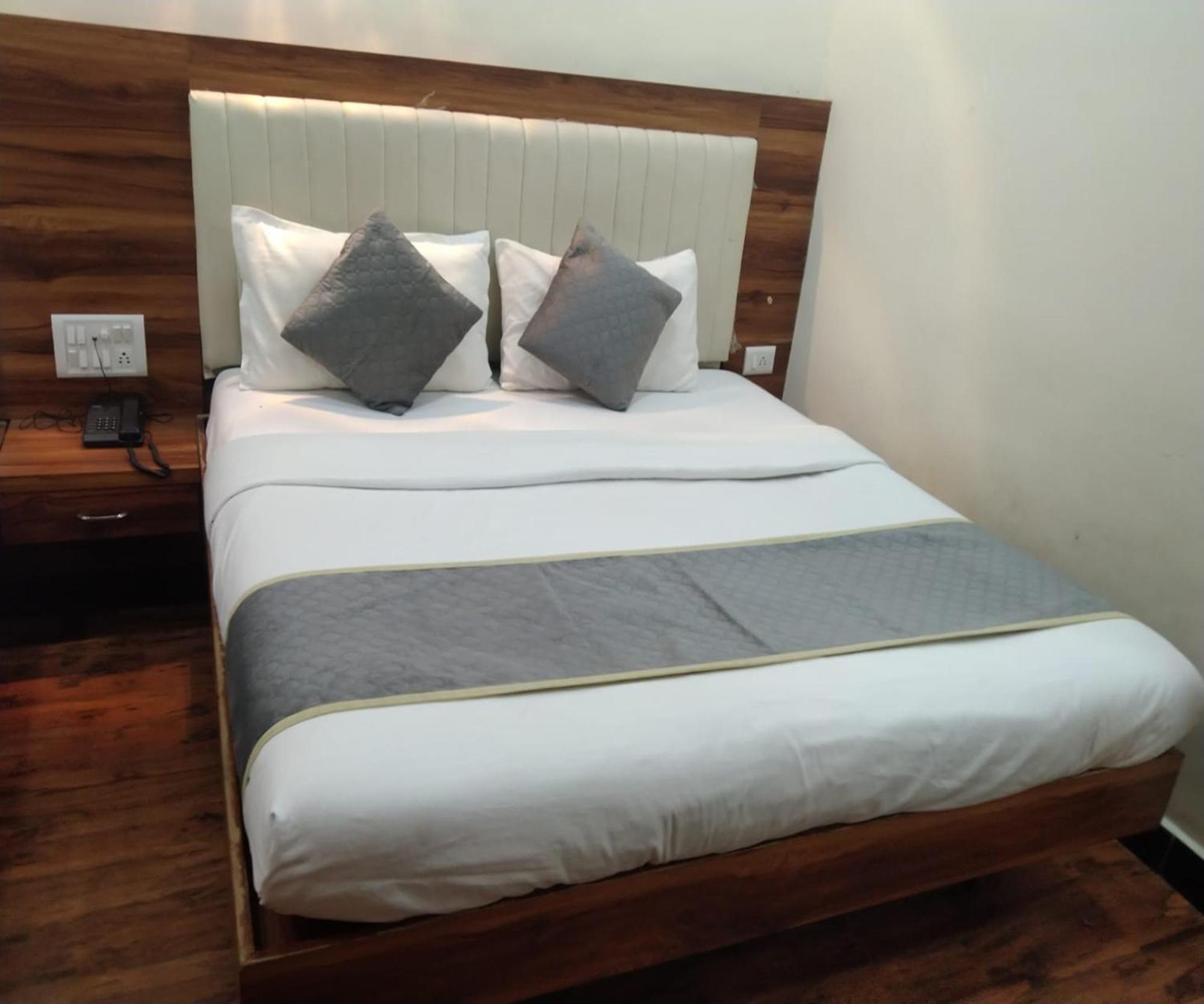 מומביי Hotel Air View Near Airport מראה חיצוני תמונה
