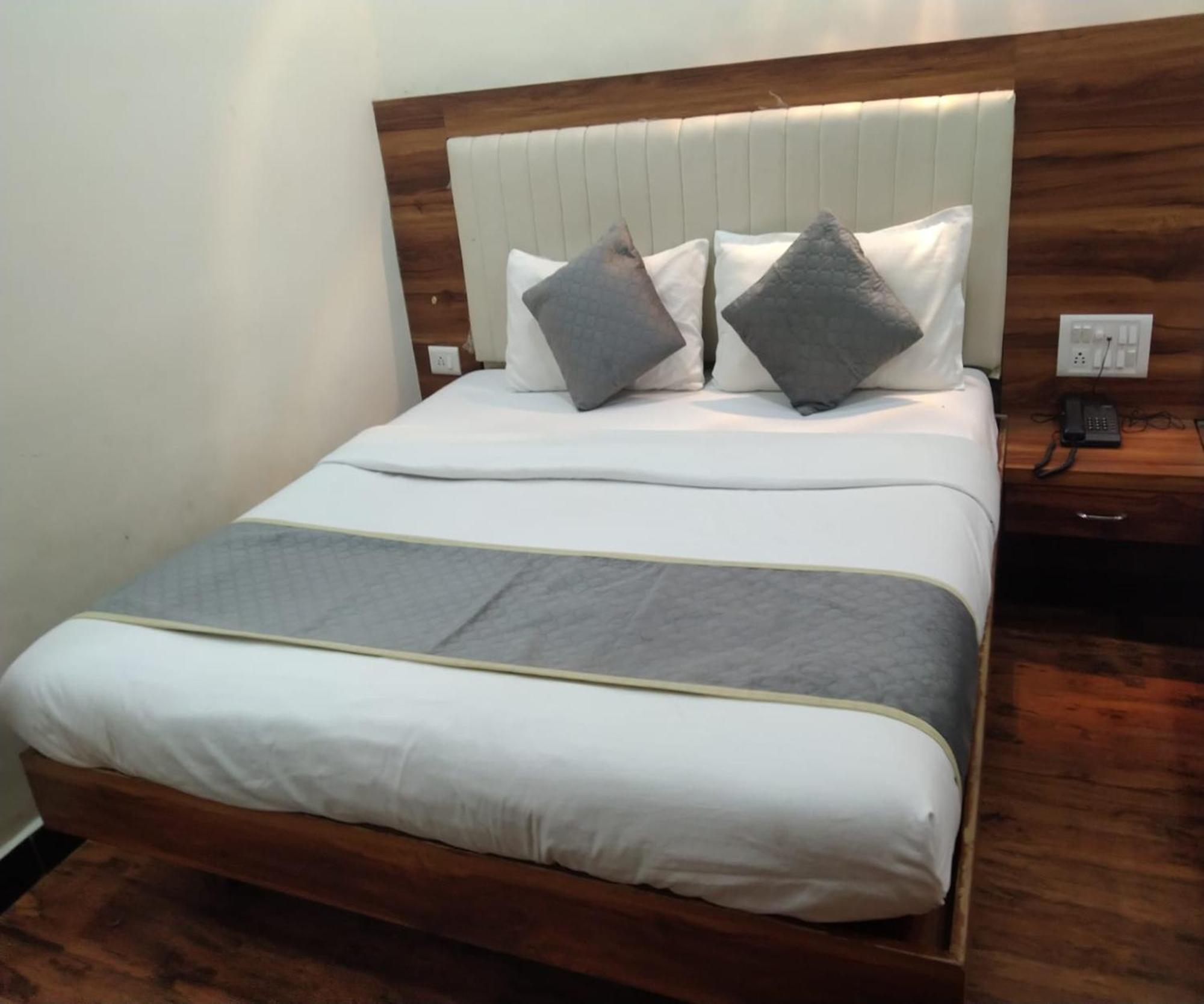 מומביי Hotel Air View Near Airport מראה חיצוני תמונה